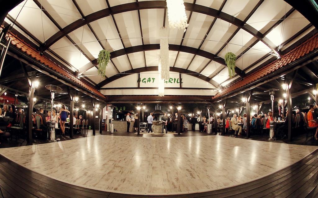 Agat Hotel وودج المظهر الخارجي الصورة