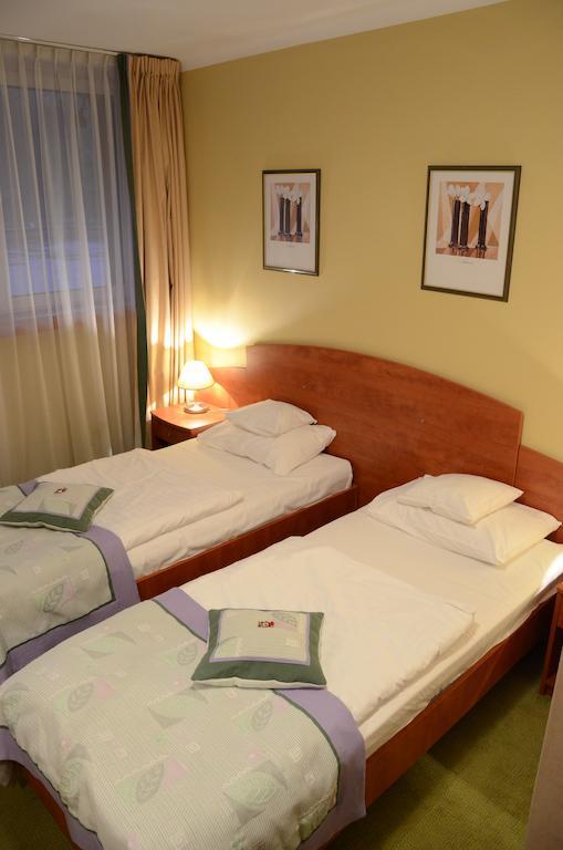 Agat Hotel وودج الغرفة الصورة
